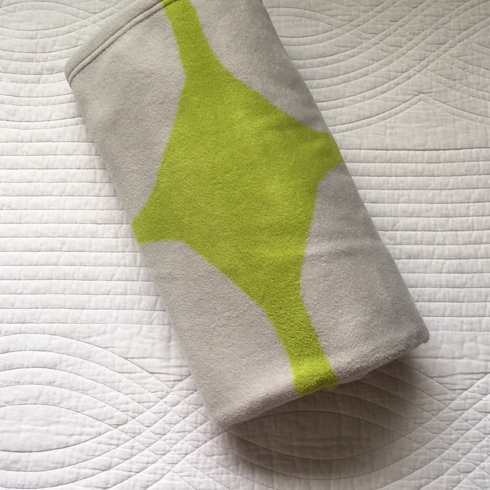 Marimekko Blanket Throw Fleece Kivet Green Gray - Picture 9 of 13